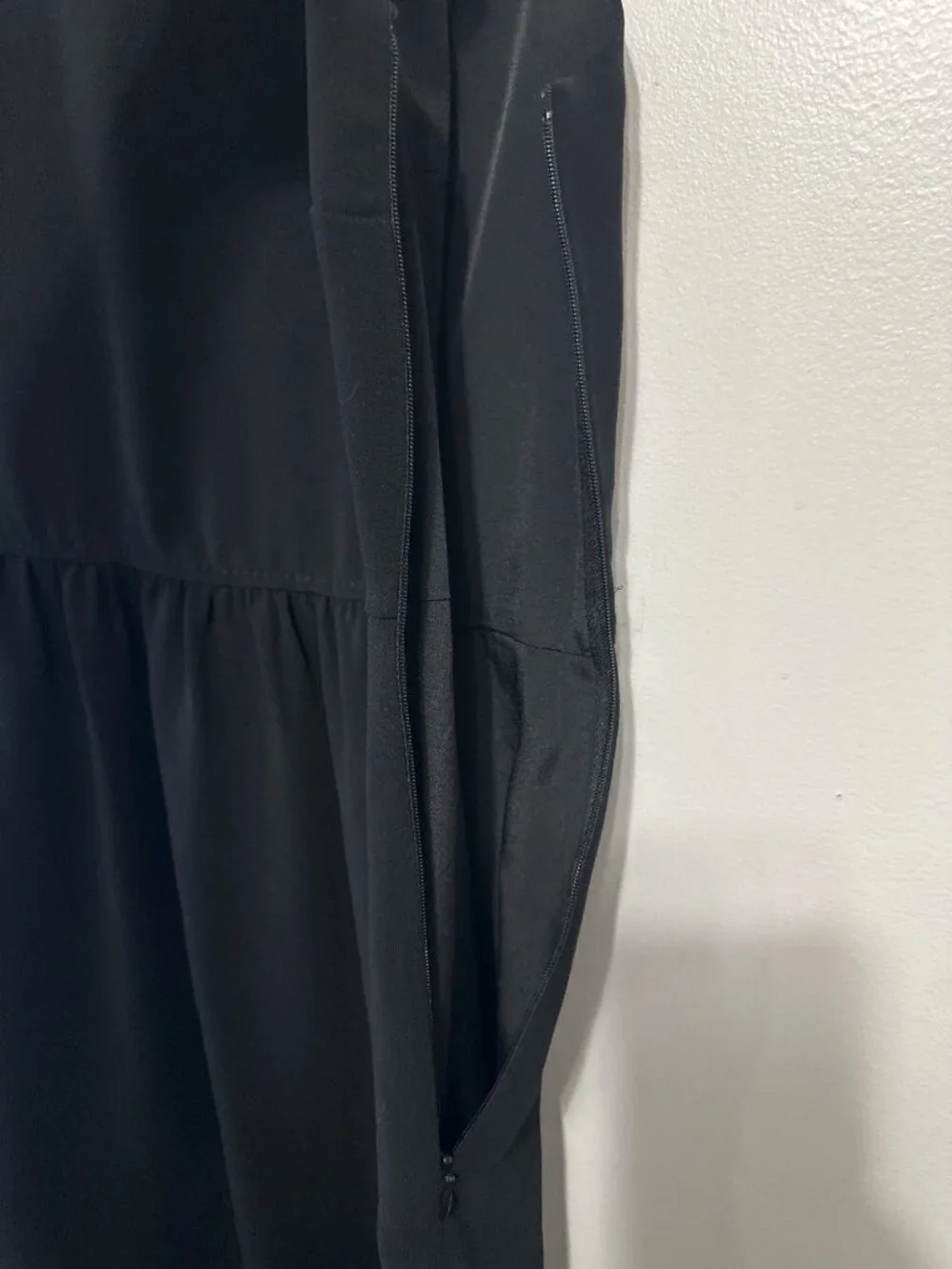 J. Crew Black Sleeveless Dress Size 00 Polyester Lined Machine Washable Made In